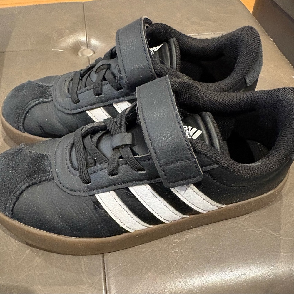 Adidas Kids' VL Court 3.0 Sneaker, Size 1